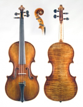 <p>
	Violin inspired by<br />
	Pietro Guarneri of Mantova 1704<br />
	A.Andreev 2005<br />
	/ Antique Finish /</p>
